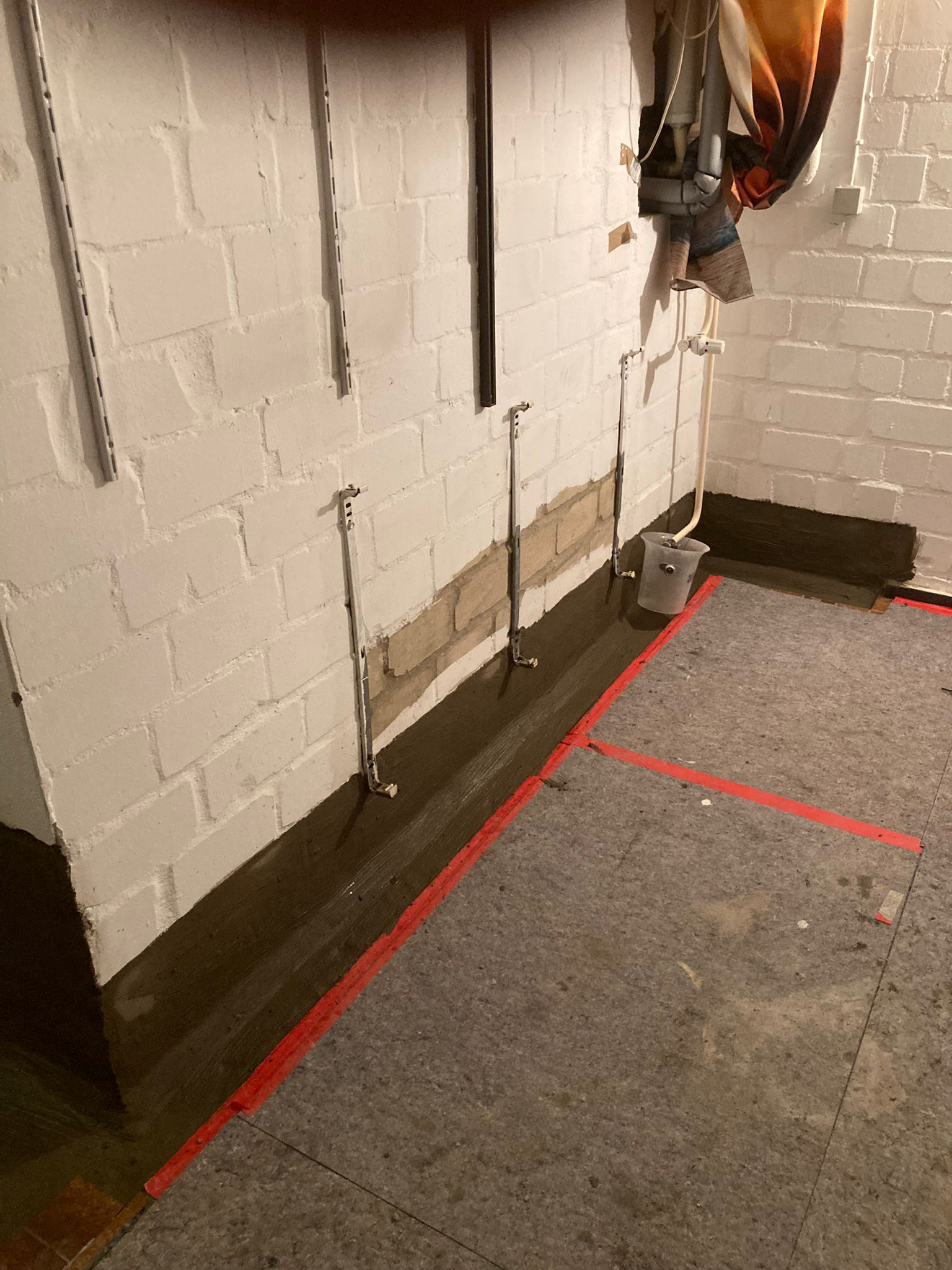 Antisulfatbehandlung und Einbringen einer flexiblen Dichtschl&auml;mme